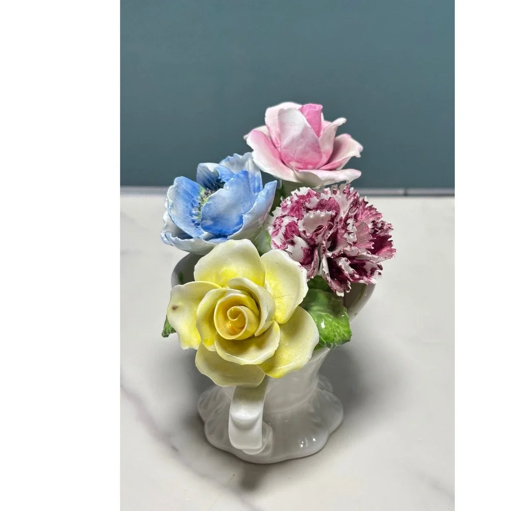 Radnor Staffordshire England Bone China Floral Bouquet Cornucopia Vase Vintage
